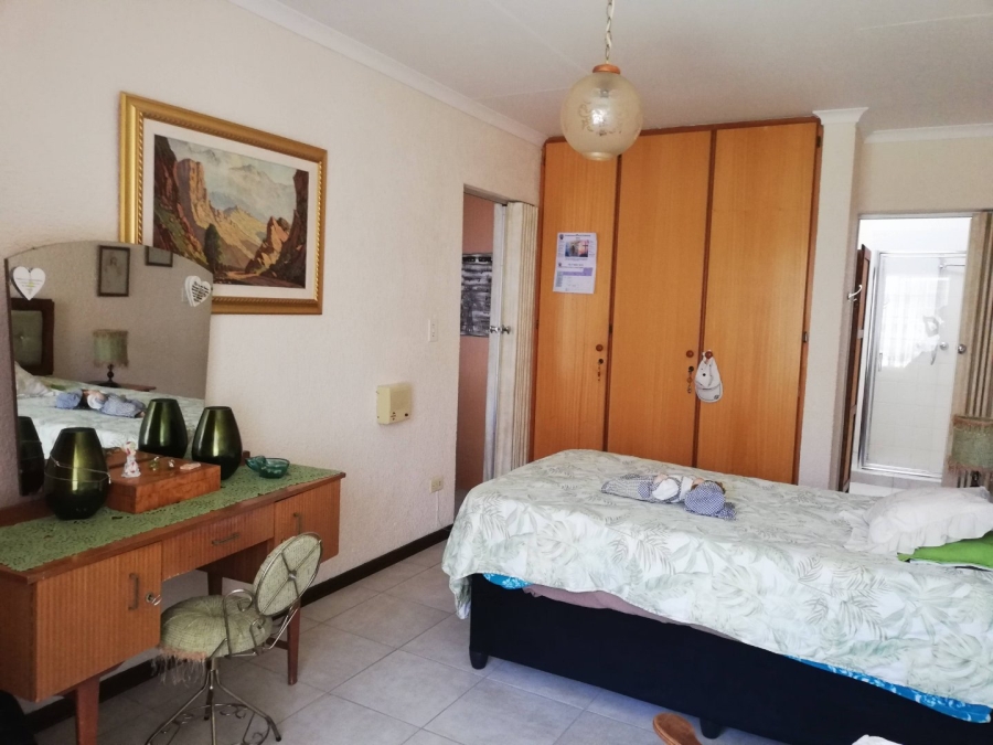 1 Bedroom Property for Sale in Oudorp North West